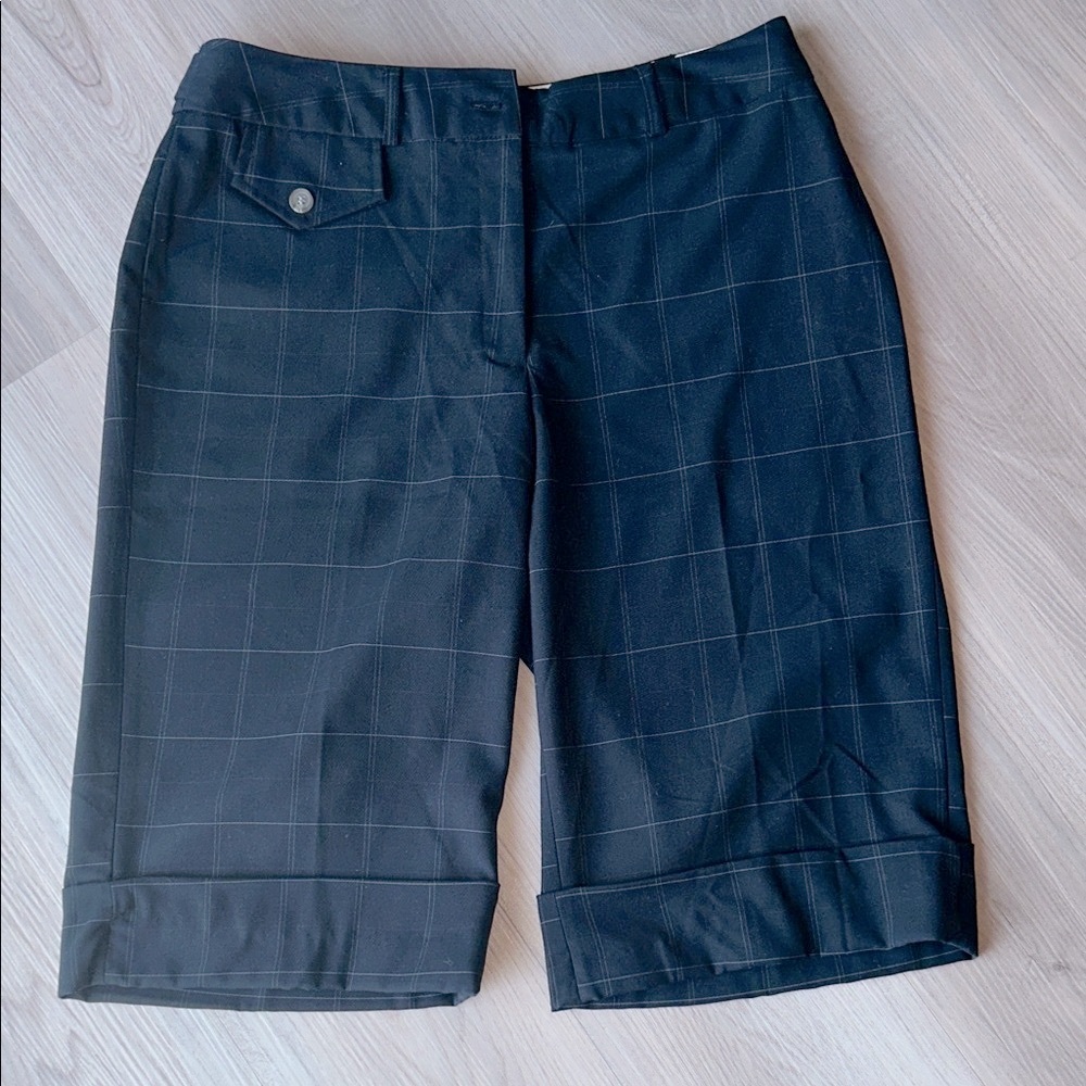 Worthington Women’s Plaid Bermuda Short 10 Navy NWOT Cuffed Career Classic